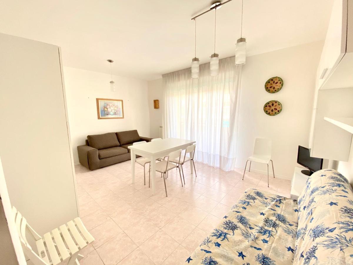 Residence Cristoforo Colombo - Carraro Immobiliare - Family Apartments カオルレ エクステリア 写真